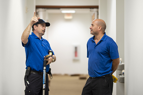 Diversified Services (EDS) delivers top-rated disaster response to mitigate downtime and potential losses of commercial facilities. Highly experienced technicians skilled in the latest sophisticated recovery and restoration techniques respond promptly and capably to address your needs. fire damage and restoration indoor interior. removing damaged paint layer