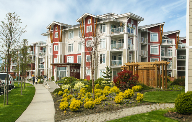 When an emergency strikes Class-A high-rise and medical office buildings, prompt response eases the loss of productivity and revenue. EDS helps resolve urgent fire, water, and facilities issues by working closely with clients to provide a comprehensive solution.